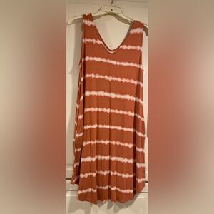 EUC Maurice’s pink and White Sleeveless Dress wish pockets size small